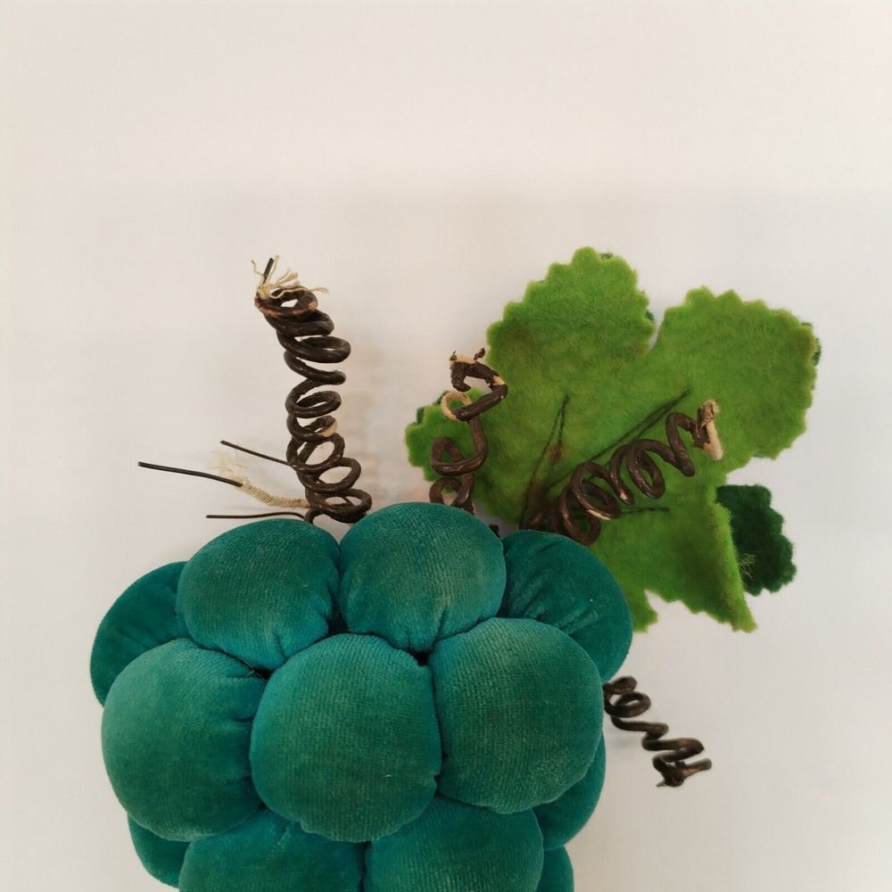 Vintage Velvet Set Of 4 Grapes on Vine Plush‎ Home Decor 9 Inches Grandmacore - Picture 11 of 13